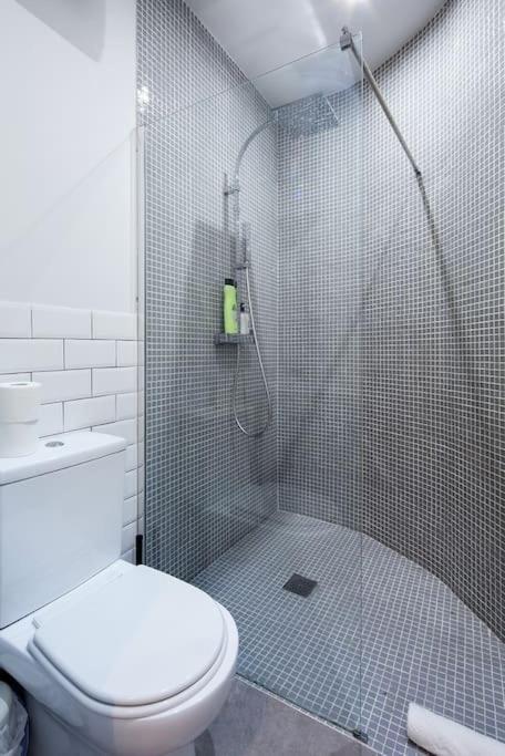 Loft Next To Calle Betis, Area Of Seville-sevillarooms * Seville